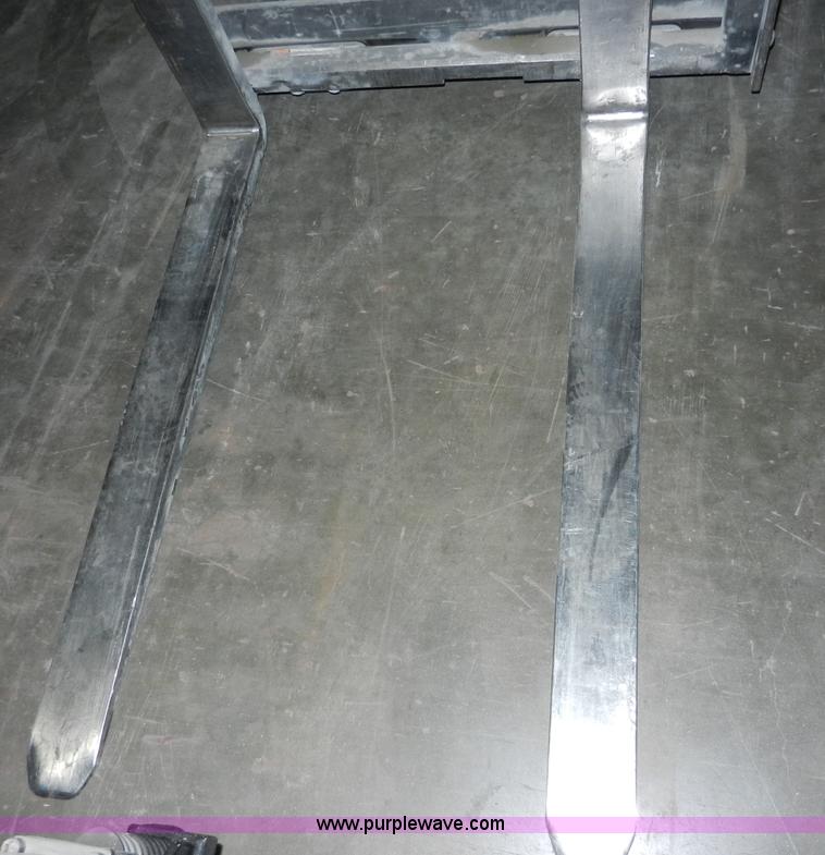 image for item AB9516 Nissan 50 forklift