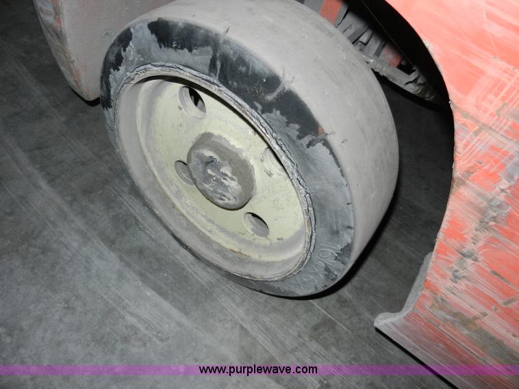 image for item AB9516 Nissan 50 forklift