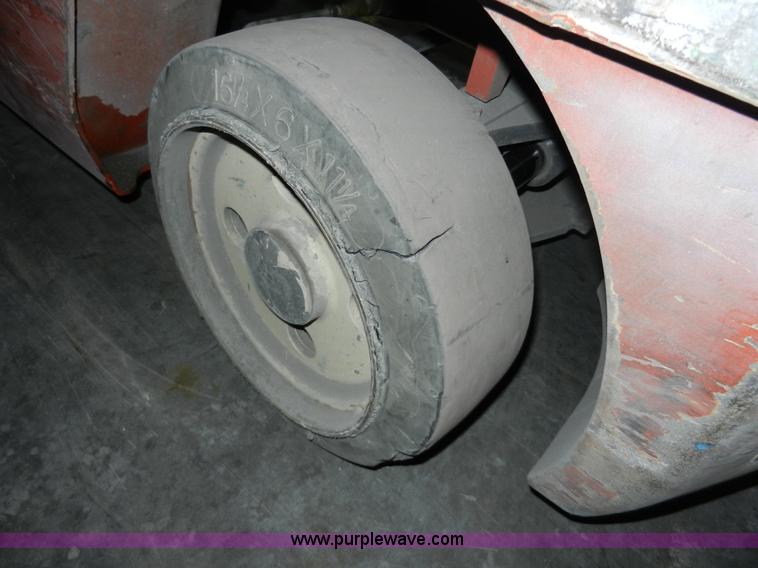 image for item AB9516 Nissan 50 forklift