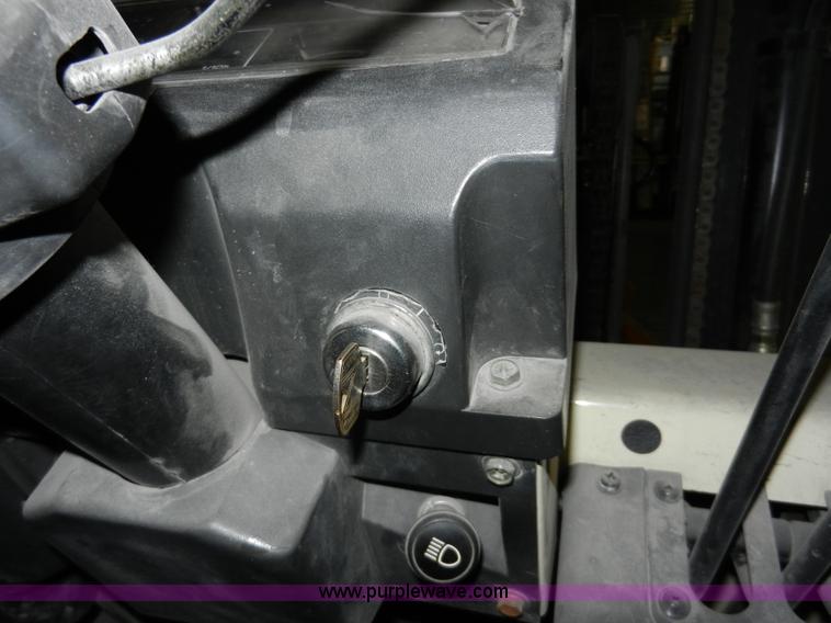 image for item AB9516 Nissan 50 forklift