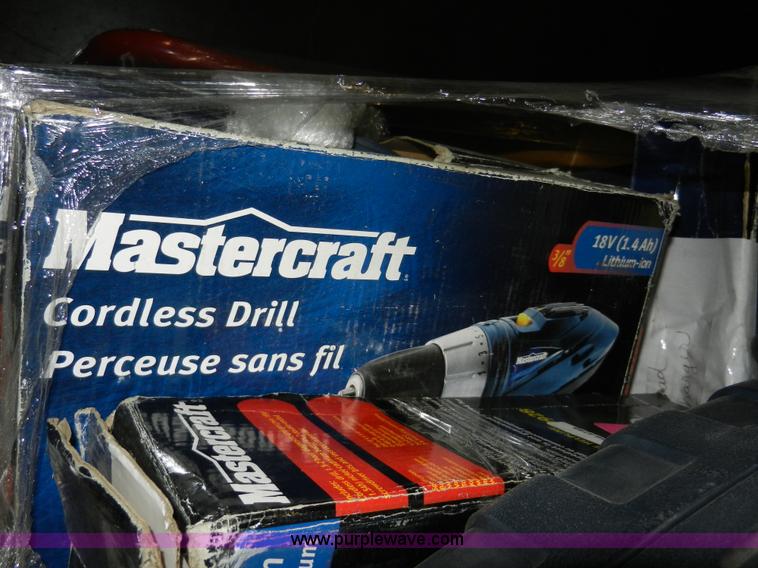 image for item AB9607 Assorted tools