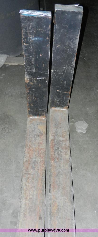 image for item AB9640 Forklift forks