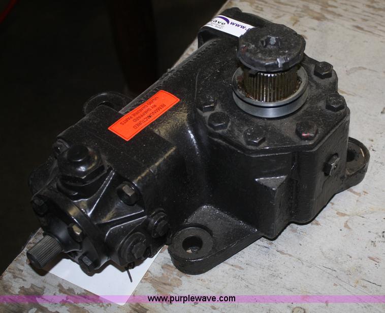 image for item S9851 International steering gear box
