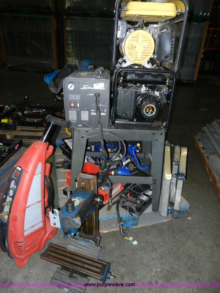 image for item W9660 Assorted equipment