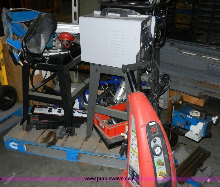 image for item W9660 Assorted equipment