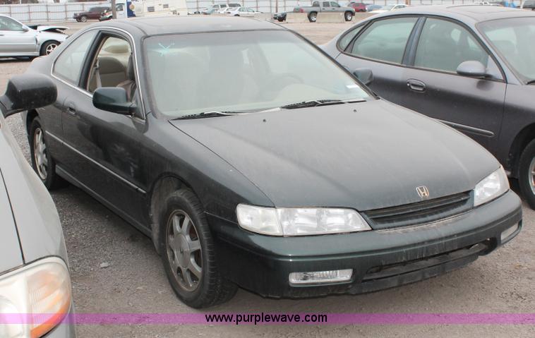 image for item O9379 1994 Honda Accord EX