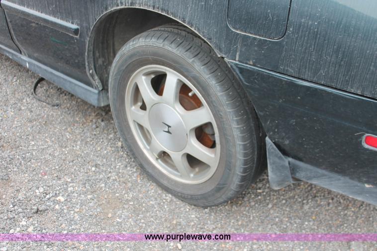 image for item O9379 1994 Honda Accord EX