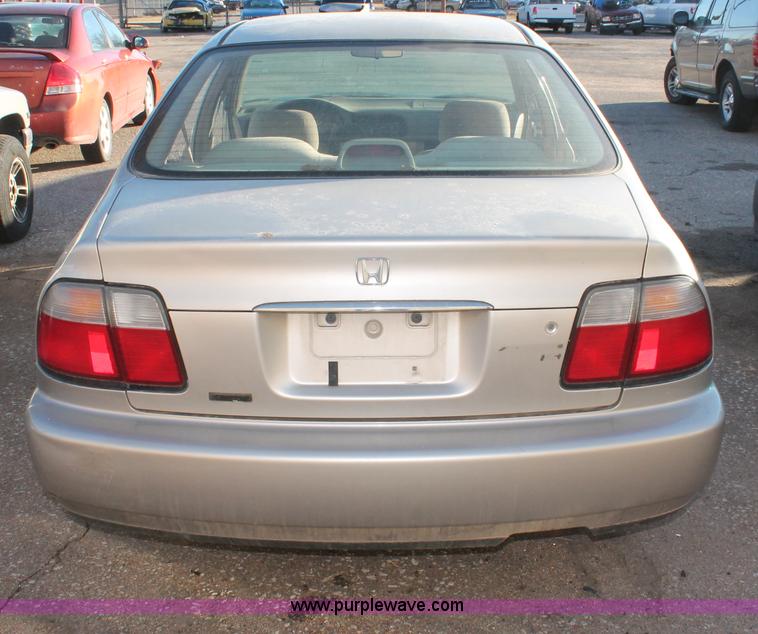 image for item V9080 1997 Honda Accord LX