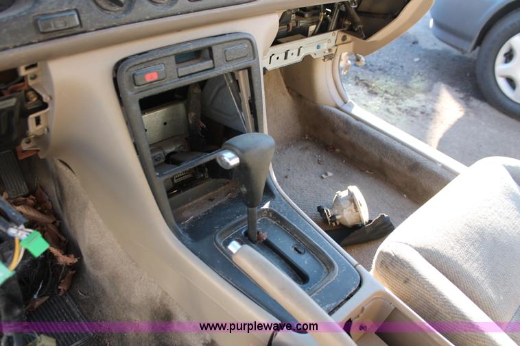 image for item V9080 1997 Honda Accord LX