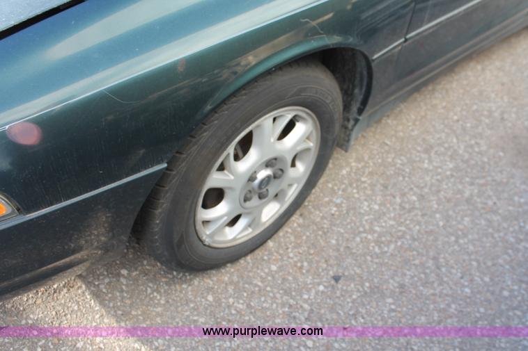 image for item V9082 2000 Oldsmobile Intrigue GX