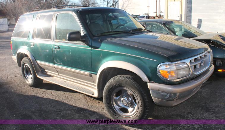 image for item V9083 1997 Ford Explorer Eddie Bauer SUV