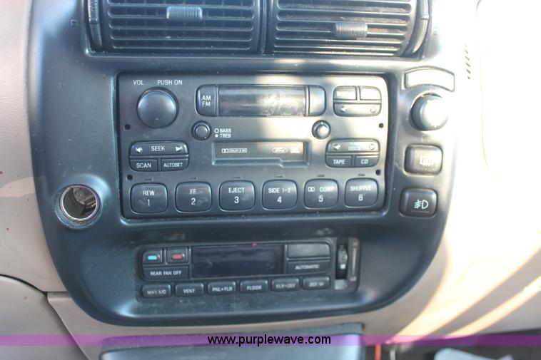 image for item V9083 1997 Ford Explorer Eddie Bauer SUV