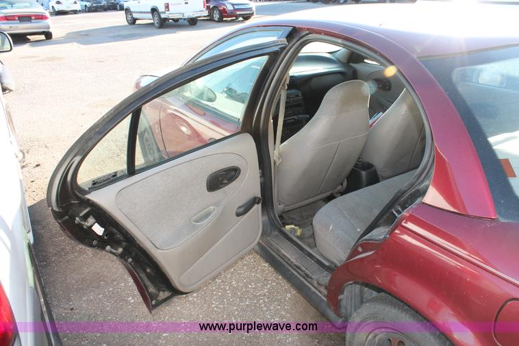 image for item V9084 1999 Saturn SL1