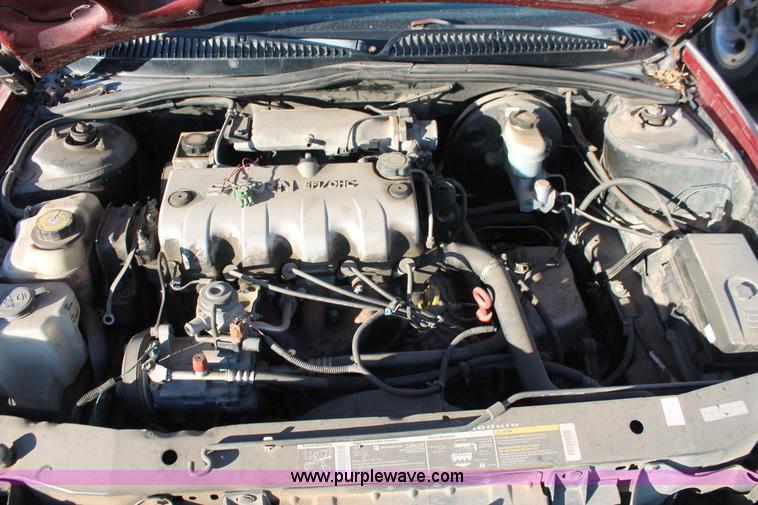 image for item V9084 1999 Saturn SL1