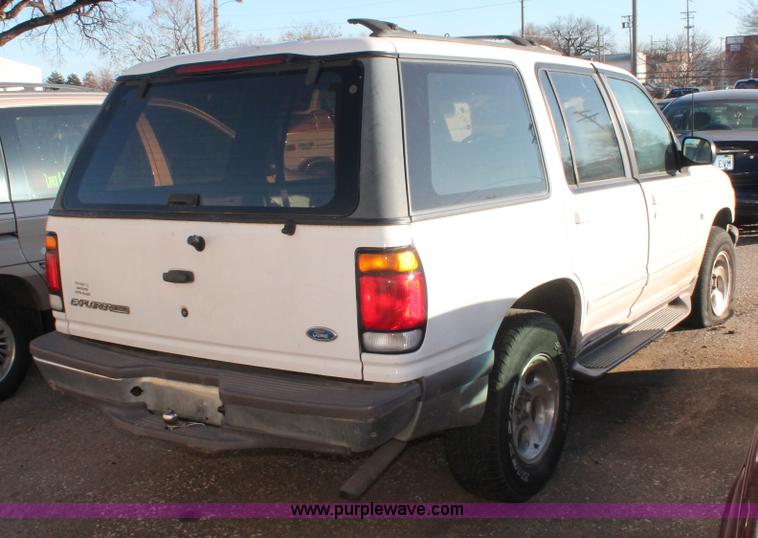 image for item V9085 1997 Ford Explorer SUV