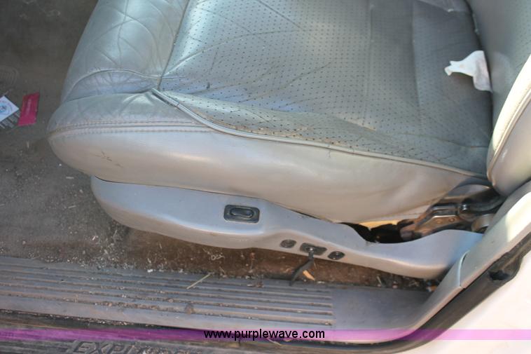 image for item V9085 1997 Ford Explorer SUV