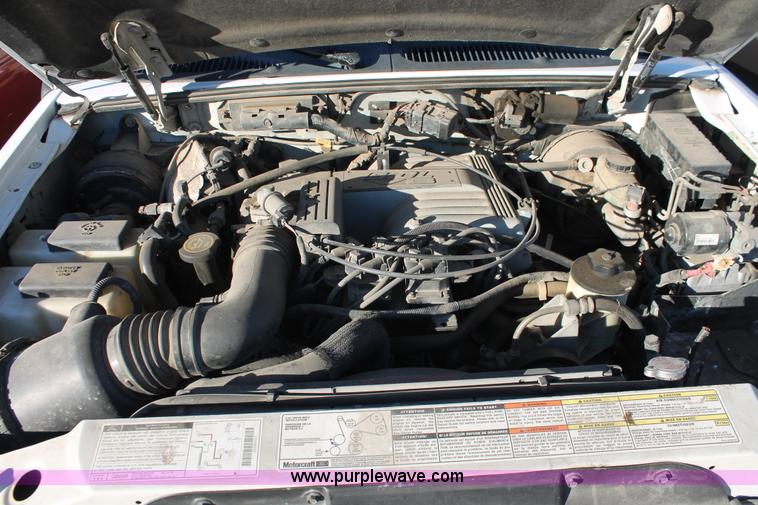 image for item V9085 1997 Ford Explorer SUV