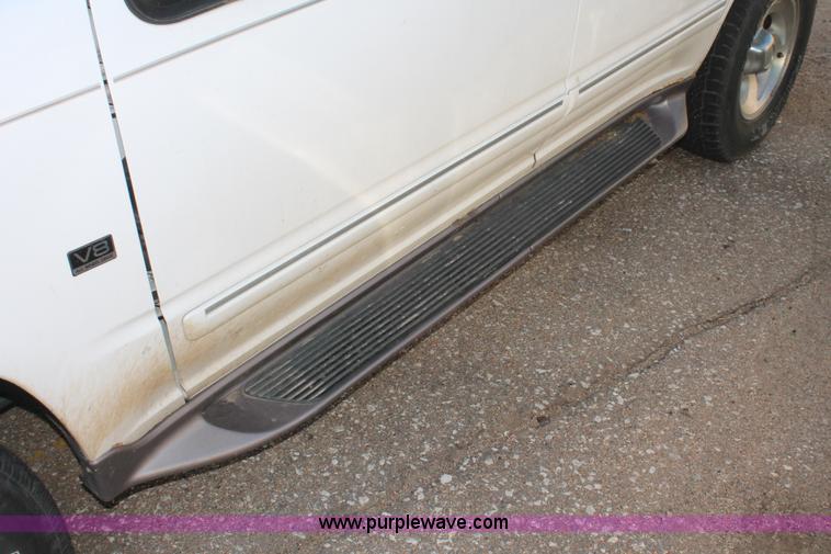 image for item V9085 1997 Ford Explorer SUV