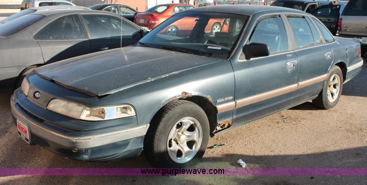 image for item V9086 1992 Ford Crown Victoria LX