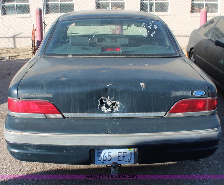 image for item V9086 1992 Ford Crown Victoria LX