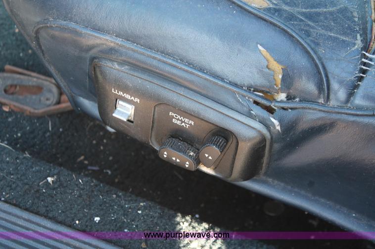 image for item V9086 1992 Ford Crown Victoria LX