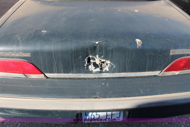 image for item V9086 1992 Ford Crown Victoria LX