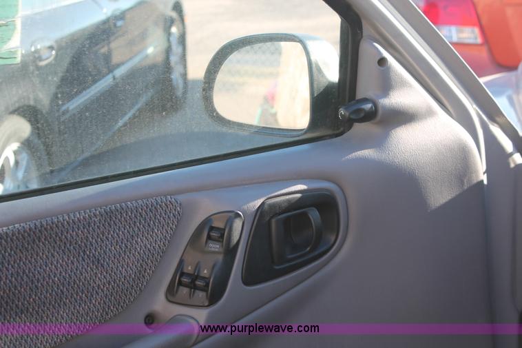 image for item V9087 1998 Dodge Dakota Club Cab pickup truck