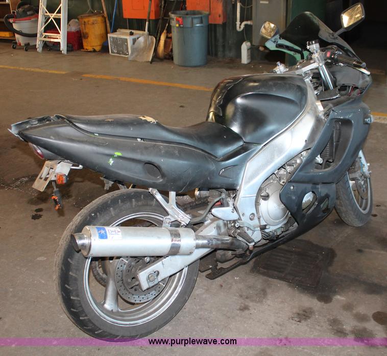 image for item V9089 1998 Yamaha YZF 600R motorcycle