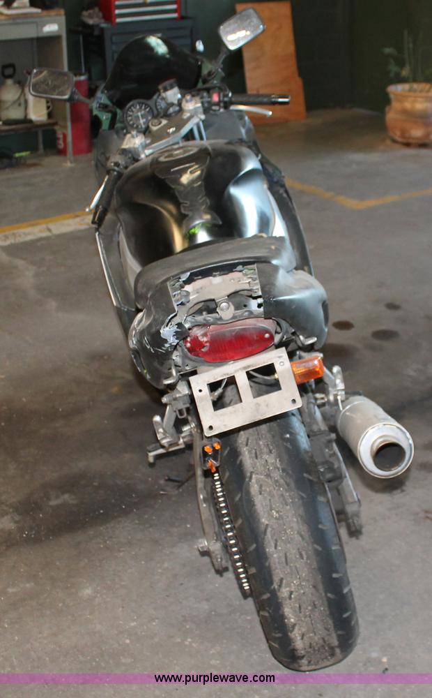 image for item V9089 1998 Yamaha YZF 600R motorcycle