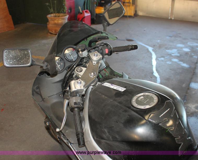 image for item V9089 1998 Yamaha YZF 600R motorcycle