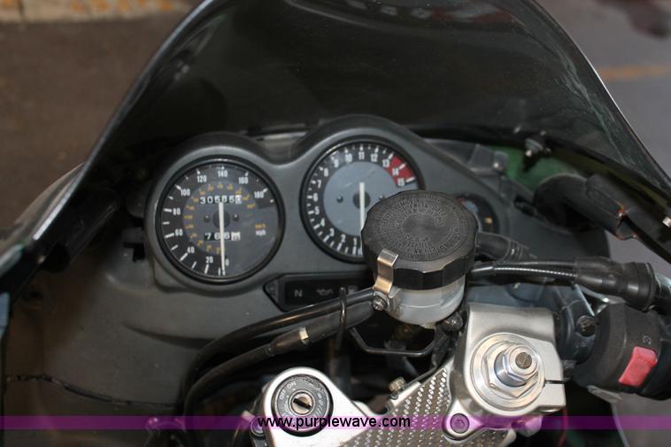 image for item V9089 1998 Yamaha YZF 600R motorcycle