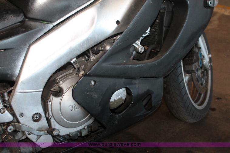 image for item V9089 1998 Yamaha YZF 600R motorcycle