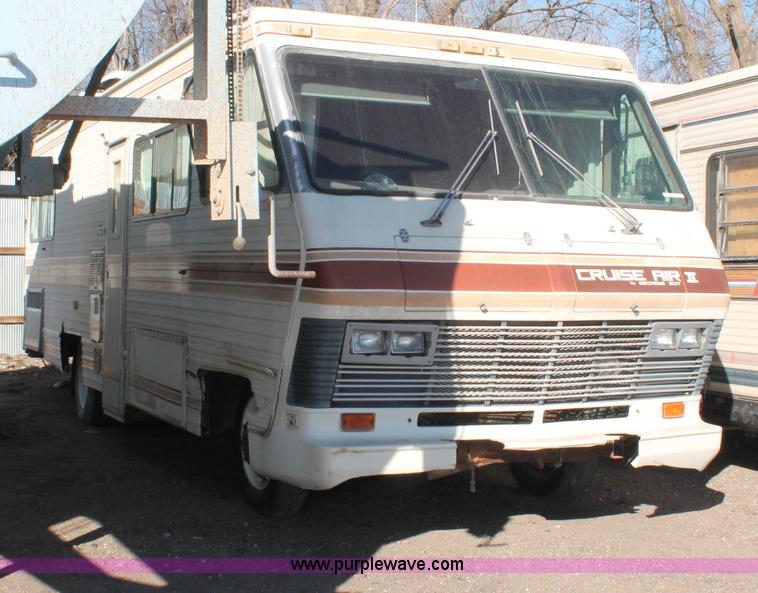 image for item V9090 1984 Chevrolet Cruise Air II camper