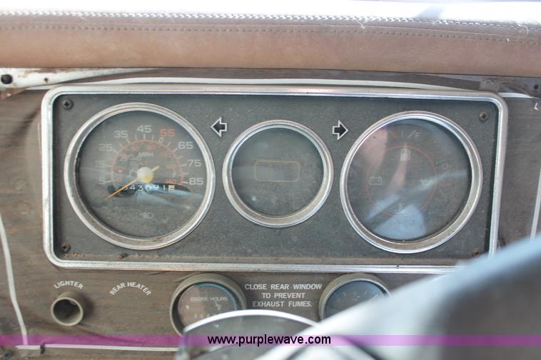 image for item V9090 1984 Chevrolet Cruise Air II camper