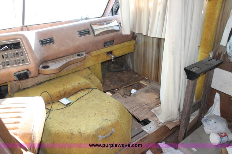 image for item V9090 1984 Chevrolet Cruise Air II camper