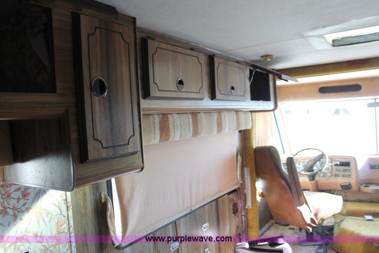 image for item V9090 1984 Chevrolet Cruise Air II camper