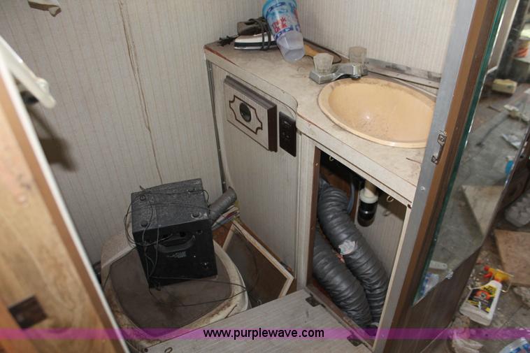 image for item V9090 1984 Chevrolet Cruise Air II camper