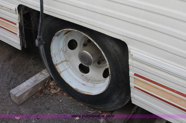 image for item V9090 1984 Chevrolet Cruise Air II camper