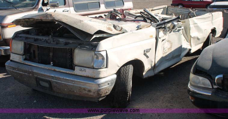 image for item V9091 1989 Ford F150 SuperCab pickup truck