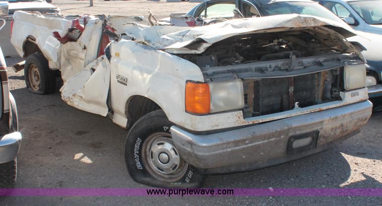 image for item V9091 1989 Ford F150 SuperCab pickup truck