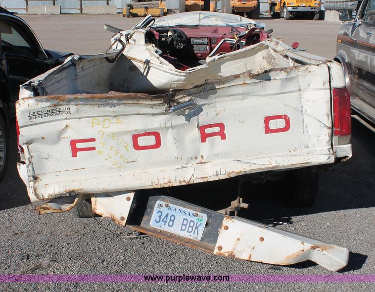 image for item V9091 1989 Ford F150 SuperCab pickup truck