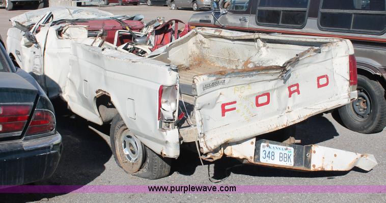 image for item V9091 1989 Ford F150 SuperCab pickup truck