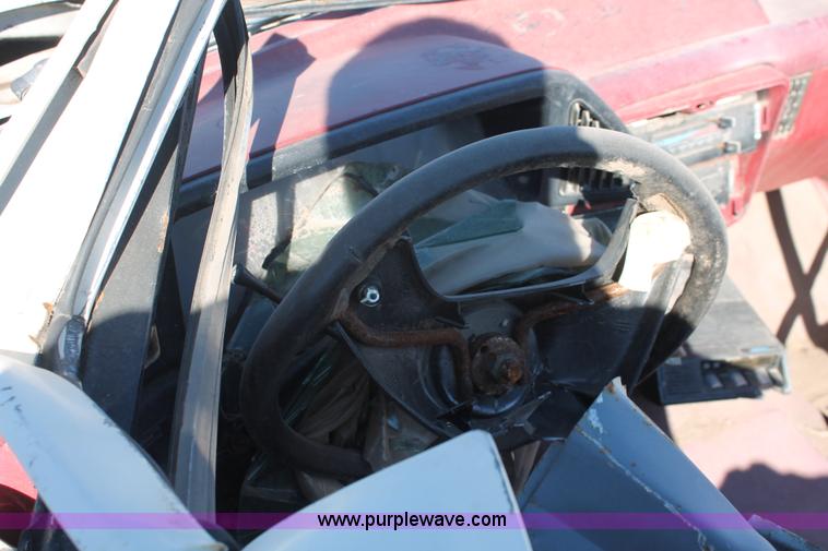 image for item V9091 1989 Ford F150 SuperCab pickup truck