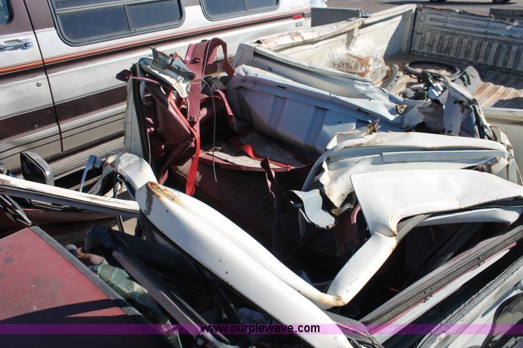 image for item V9091 1989 Ford F150 SuperCab pickup truck