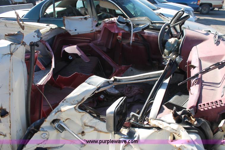 image for item V9091 1989 Ford F150 SuperCab pickup truck