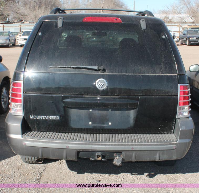 image for item V9093 2002 Mercury Mountaineer SUV