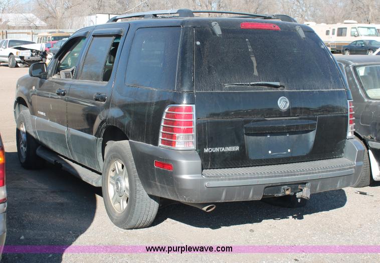 image for item V9093 2002 Mercury Mountaineer SUV