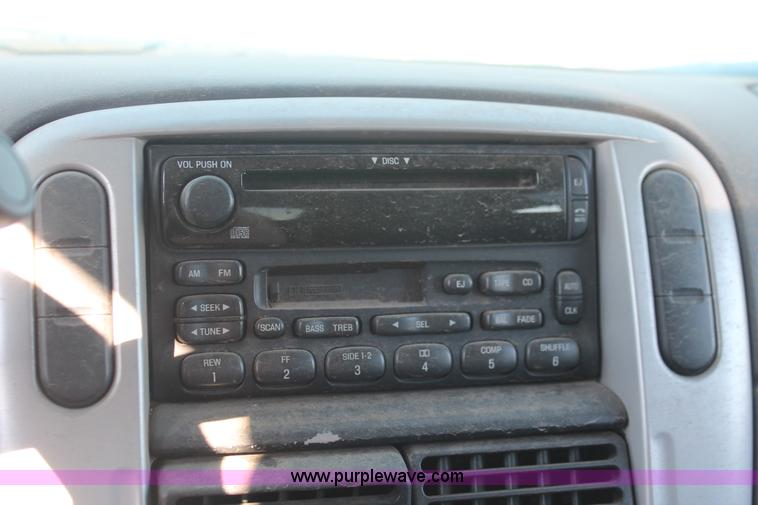 image for item V9093 2002 Mercury Mountaineer SUV