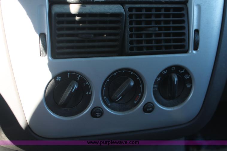 image for item V9093 2002 Mercury Mountaineer SUV