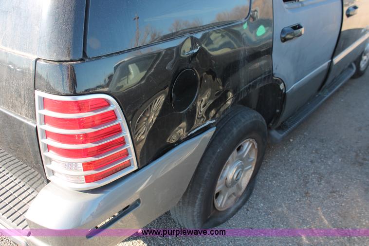 image for item V9093 2002 Mercury Mountaineer SUV